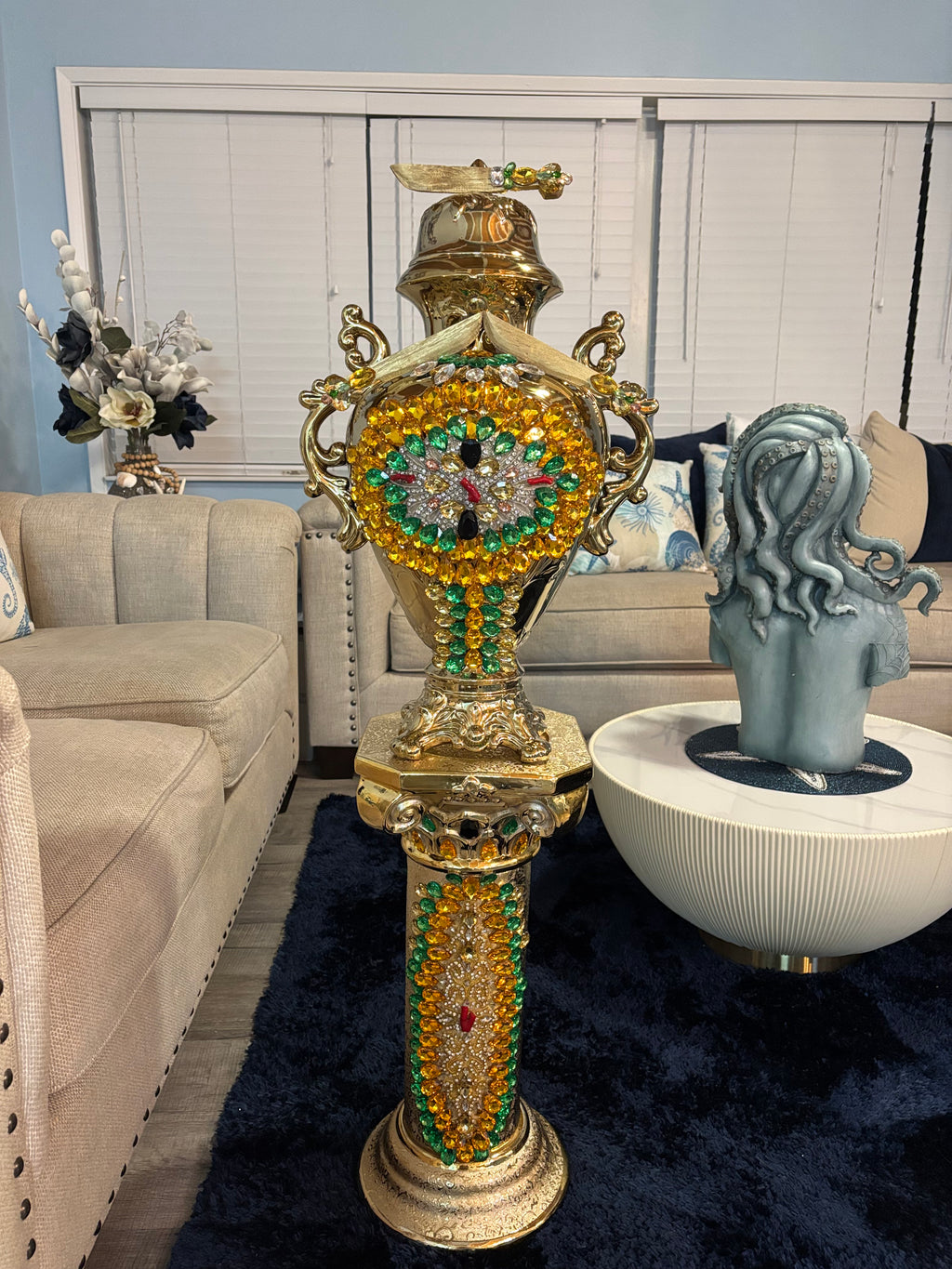 Set de oshun  sopera  con pedestal