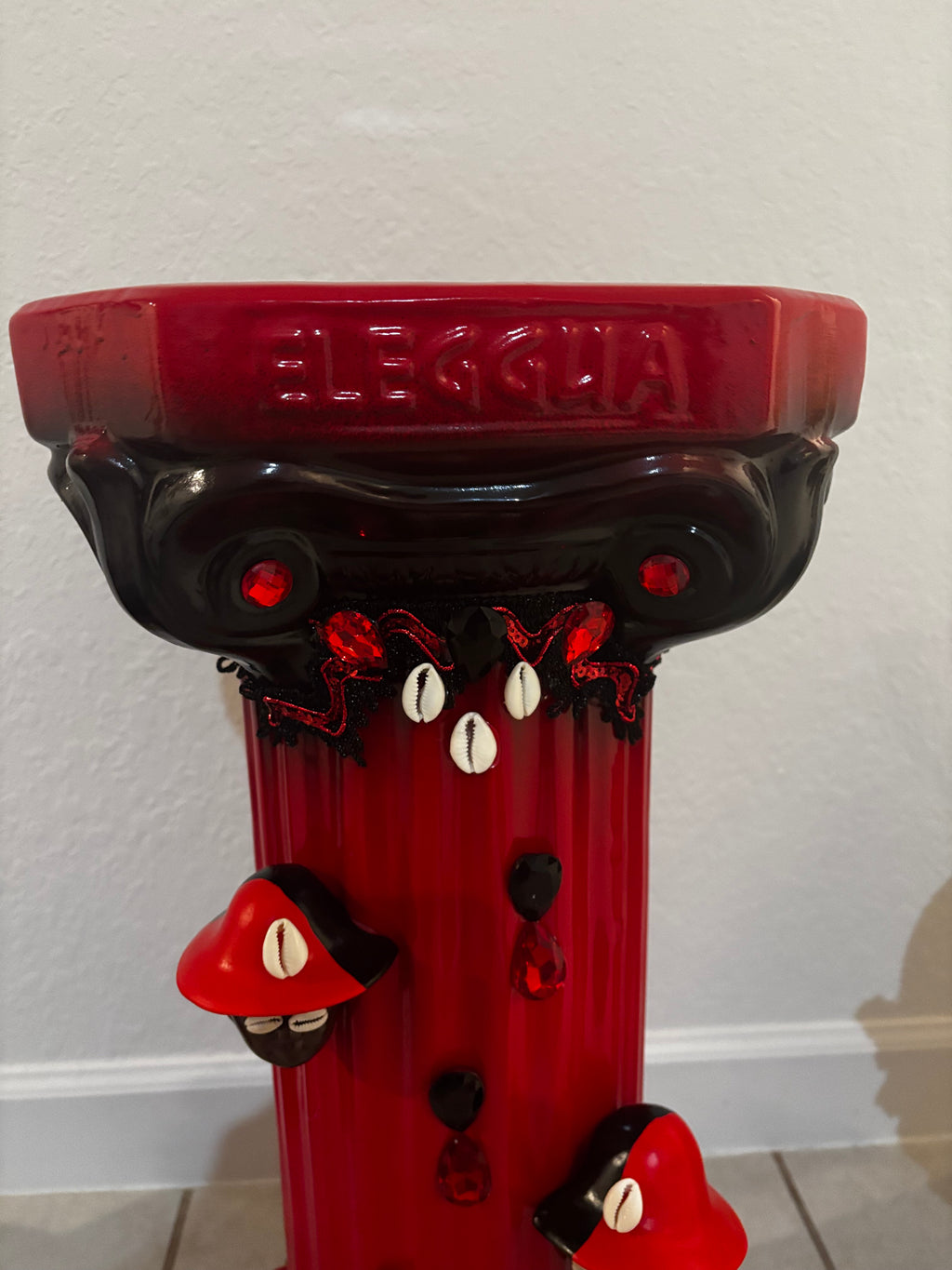 casita y pedestal de eleggua