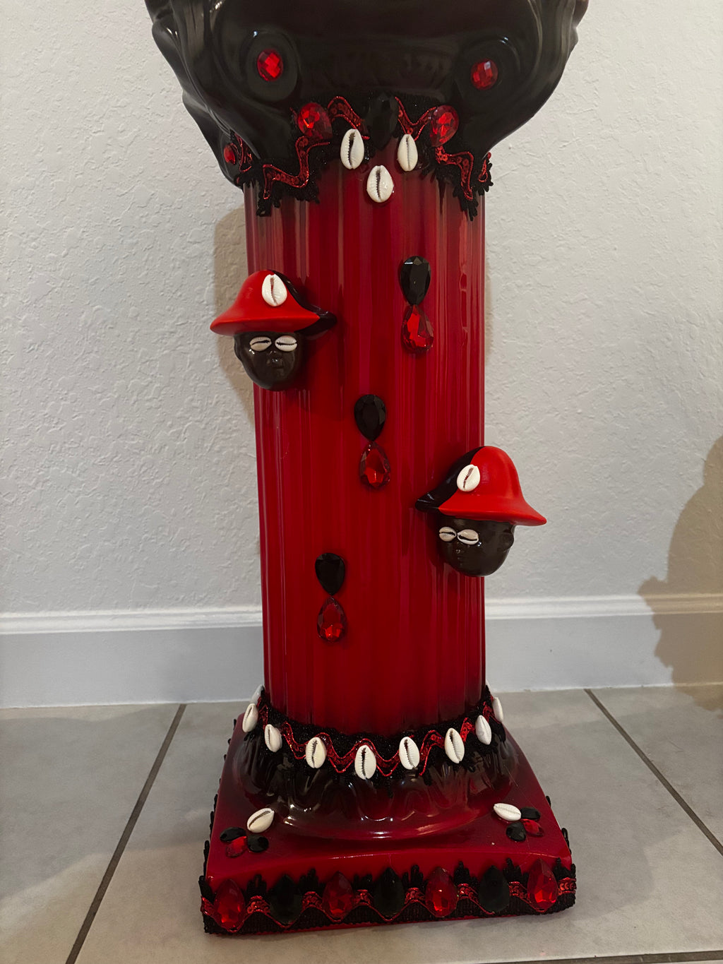 casita y pedestal de eleggua