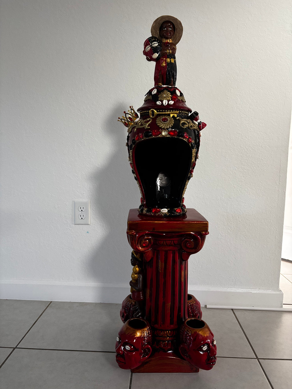 casita y pedestal de eleggua